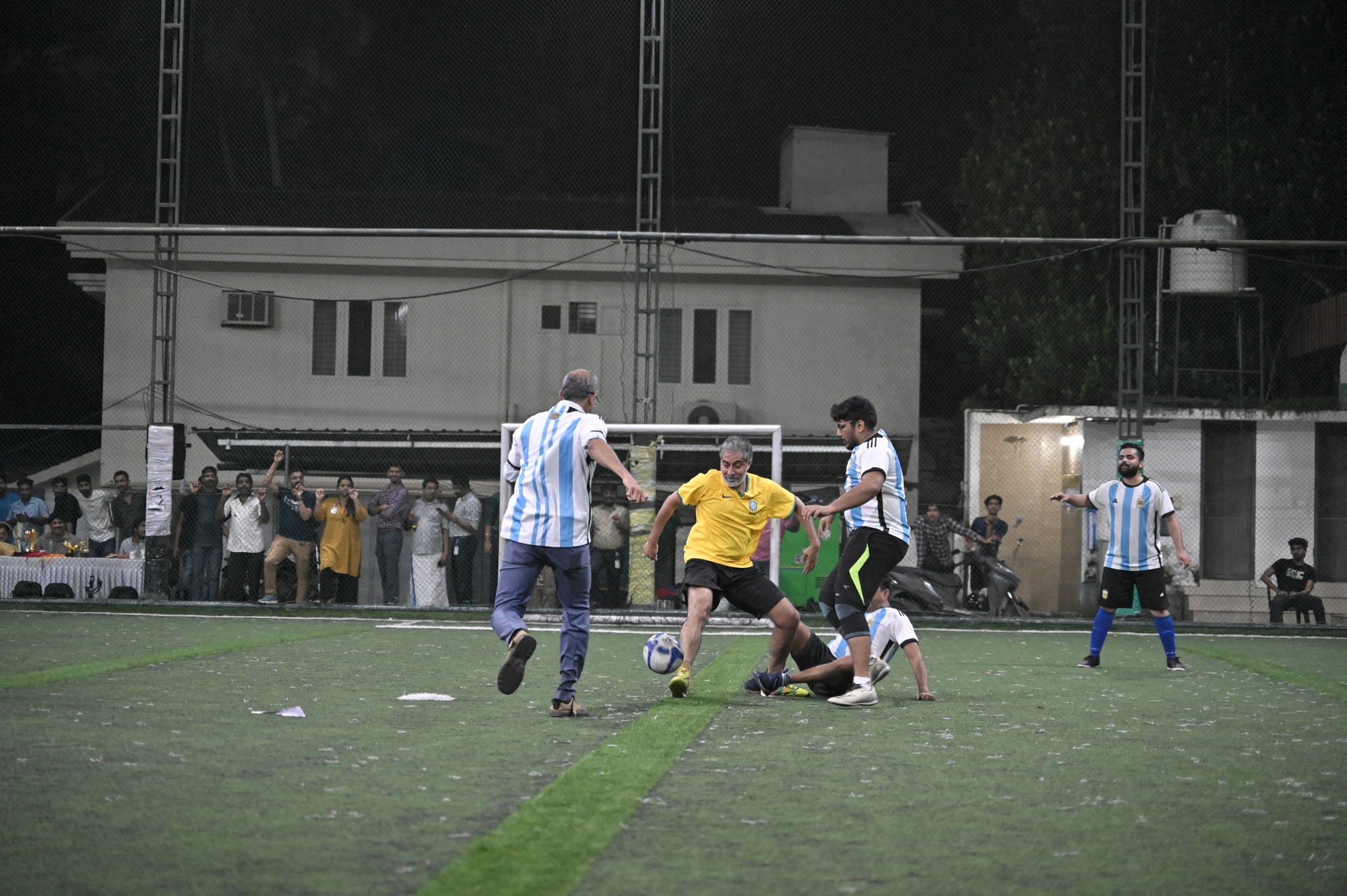 fb1.jpg football