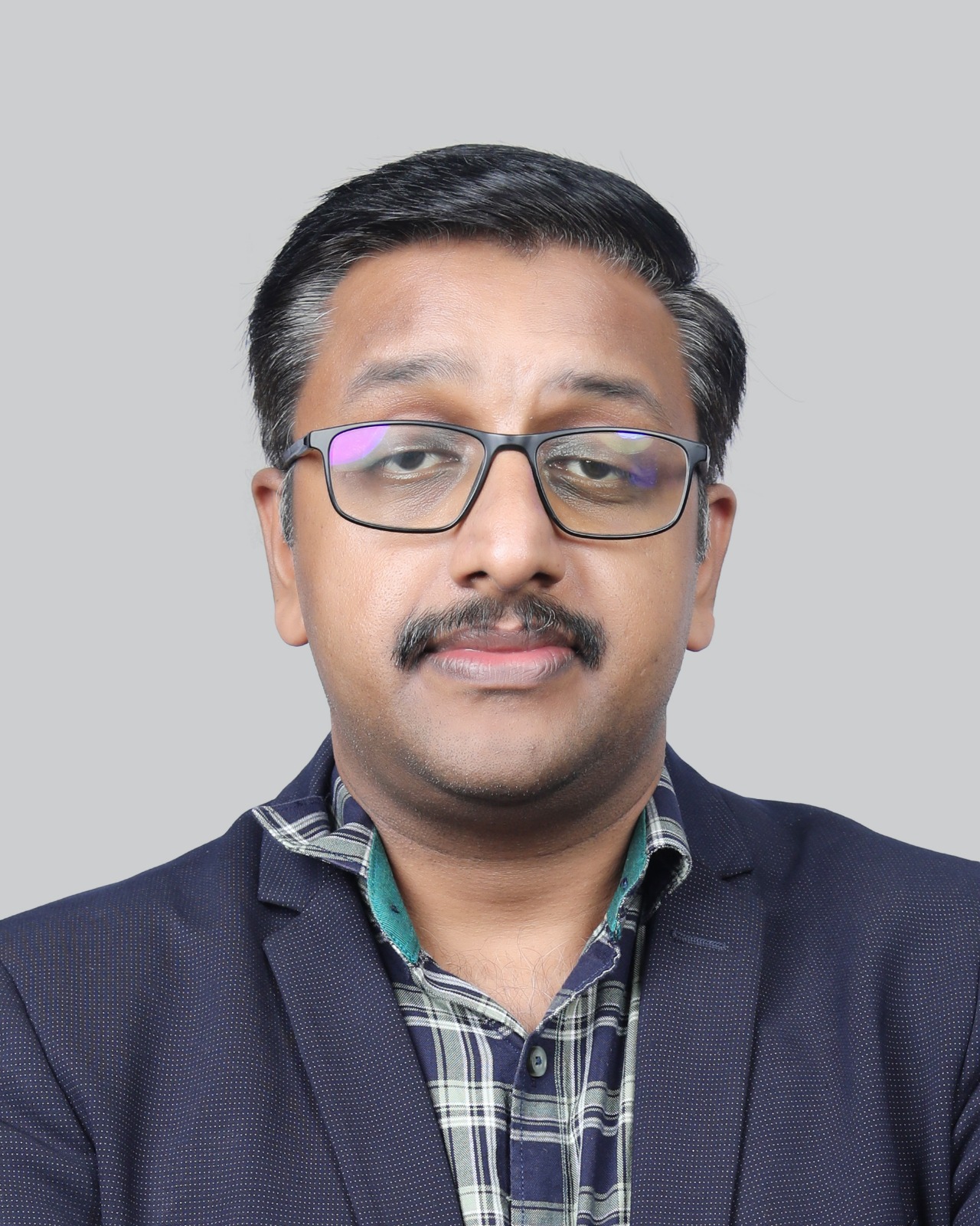 Dr. Dipin Kumar