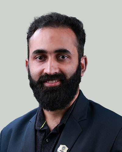 Dr Abdulla Shaheer - Critical Care Medicine