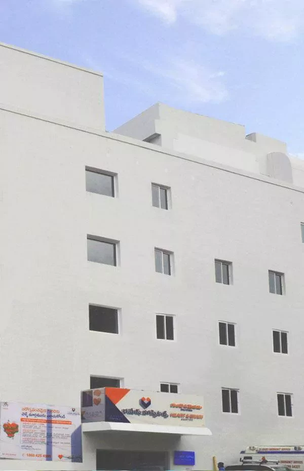 Vijaywada-MG-Road-Vertical (1).jpg Vijaywada-MG-Road-Vertical