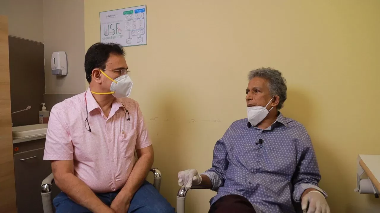 Dr.-Manoj-Nair-with-Sri-Lankan-patient.jpg