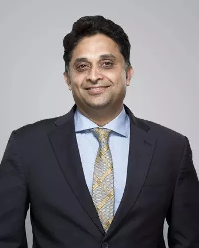 ezgif.com-webp-to-jpg (53).jpg Dr. Nitish Shetty
