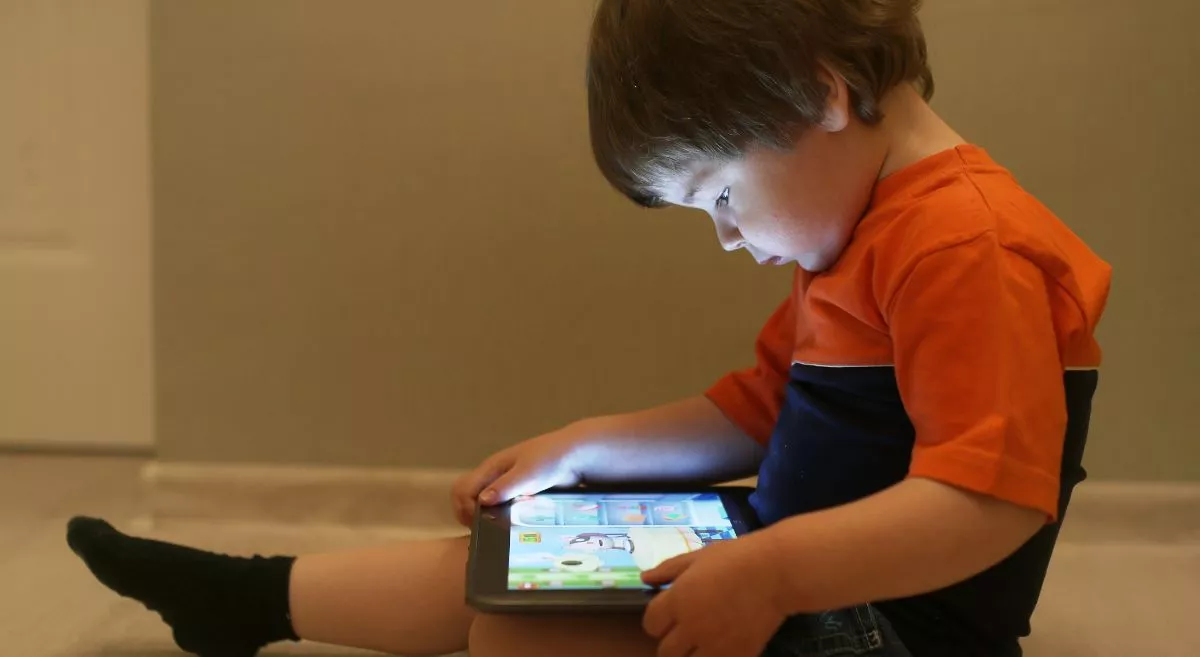 The Impact of Technology and Screen Time on Children's Health and its Management